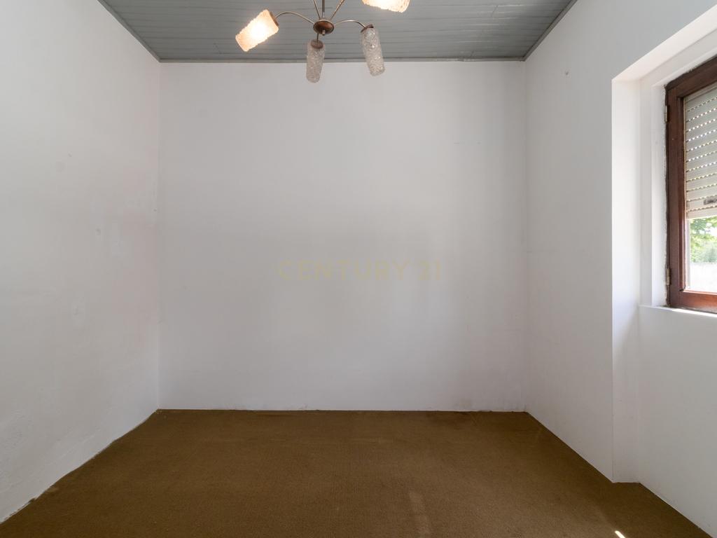 Moradia T3 com Jardim e Garagem em Santarém, Abrantes - Image 33