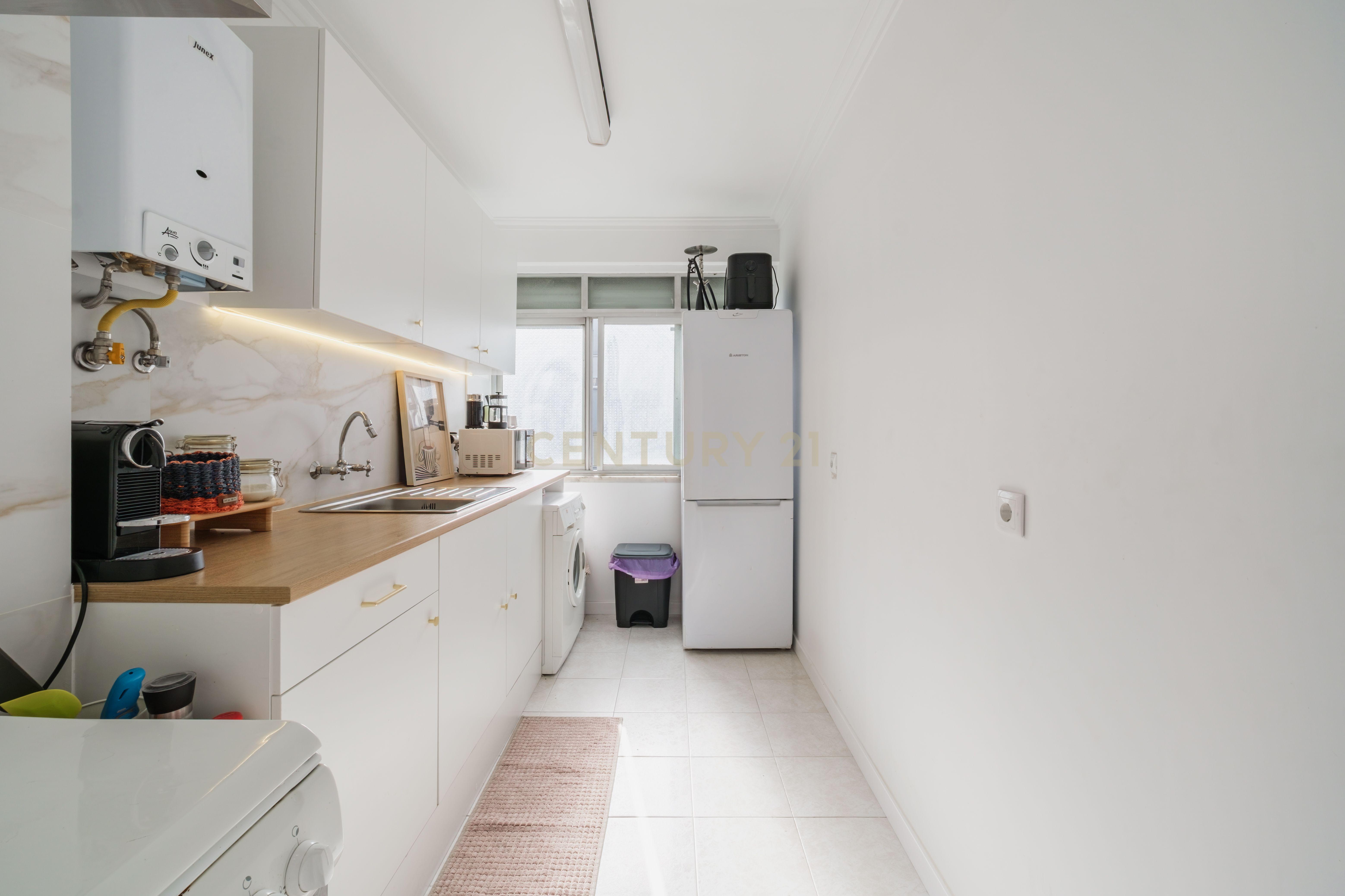 Apartamento T2 à venda em Mina de Água, Amadora — foto 16