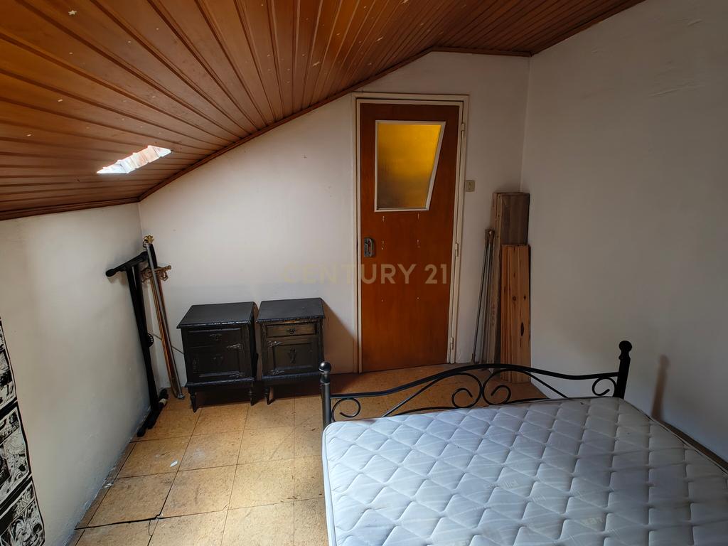 Apartamento duplex T3 + 2 em Queluz - Image 20