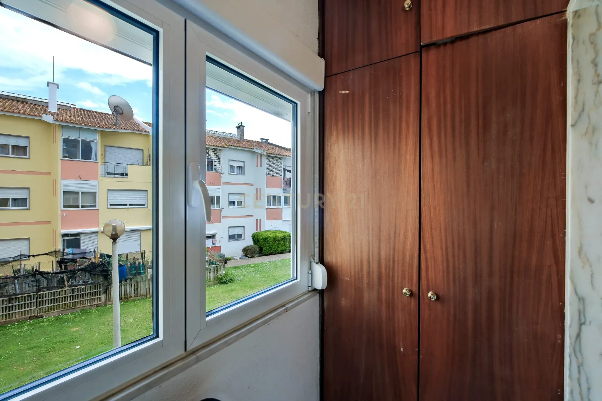 Apartamento T2 Remodelado em Tires - Image 14