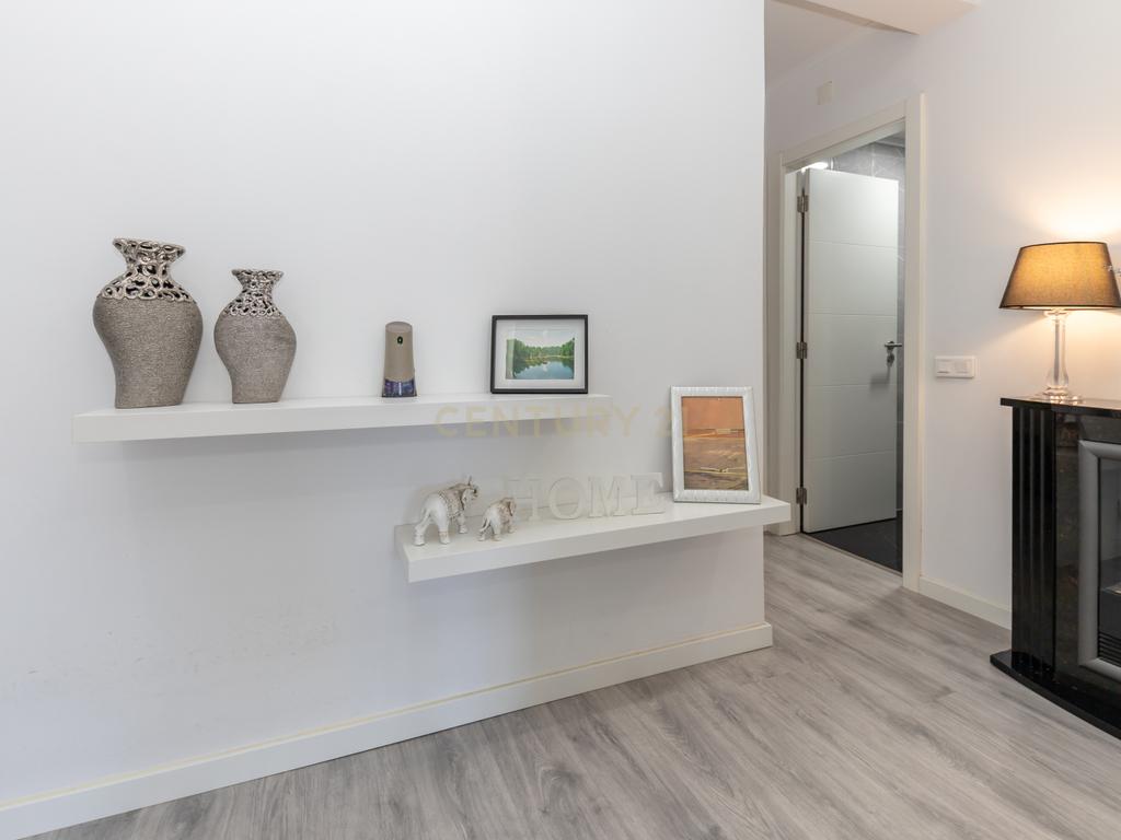 Apartamento T2 no Feijó totalmente remodelado - Image 9