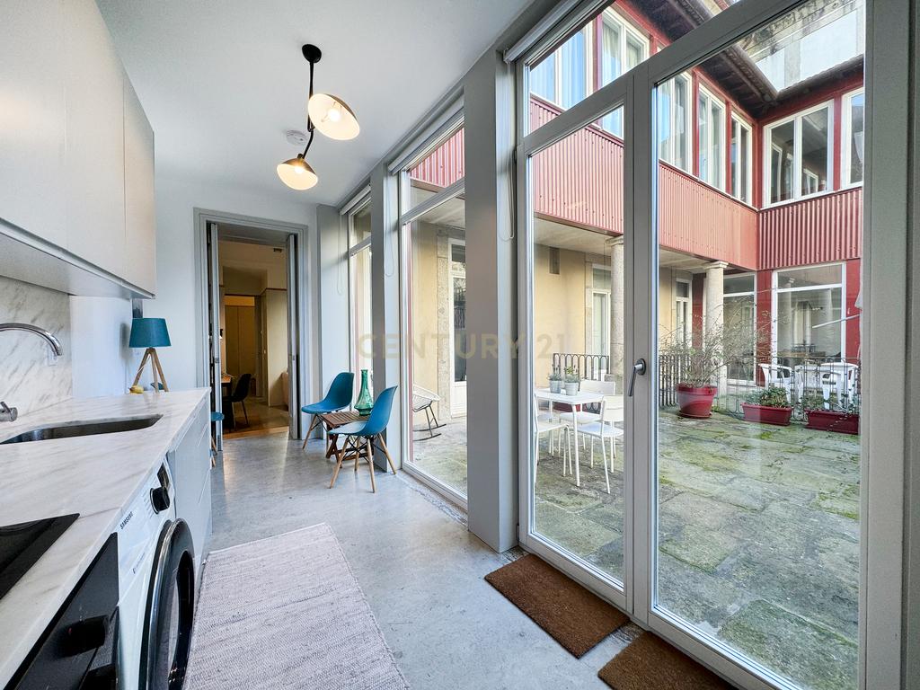 Apartamento T1 no Coração do Porto - Cedofeita para Arrendar - Image 15