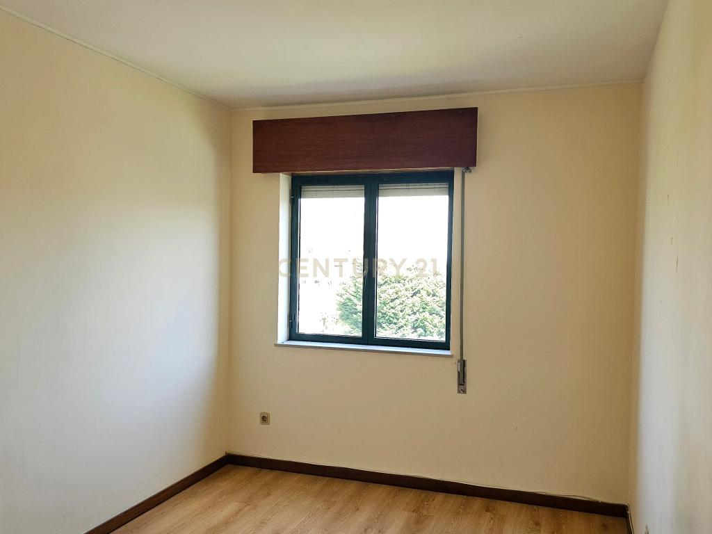 Apartamento T2 com garagem, Matosinhos - Image 19
