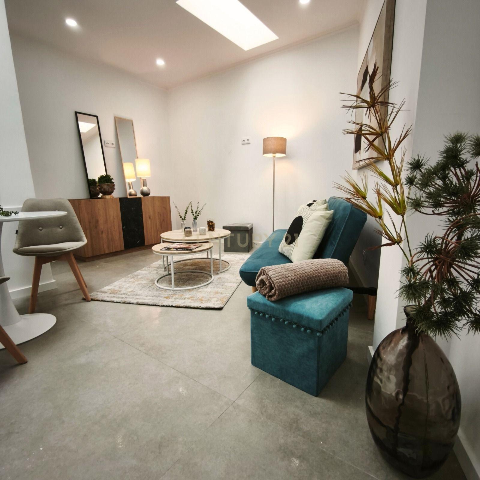 Fotografia 6 de T3 Totalmente Remodelado e Mobilado com Varanda e Terraço Privativo | Arroios / Alameda