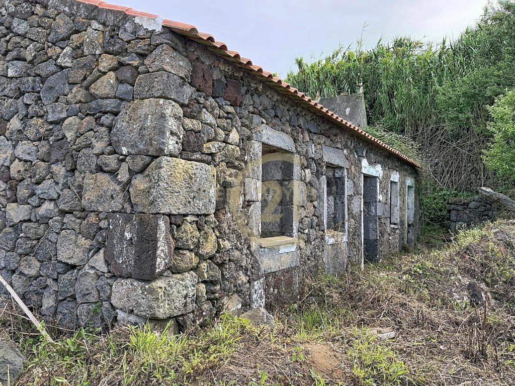 🏡 MORADIA TRADICIONAL EM PEDRA | SANTA BÁRBARA – ANGRA DO HEROÍSMO - Image 18