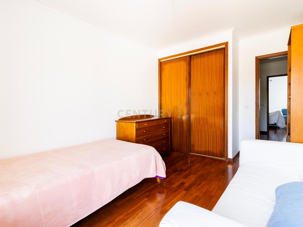 Excelente Moradia T3 , espaço exterior e garagem – Marinha Grande - Image 18