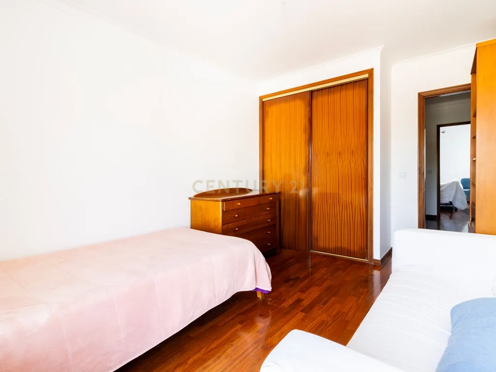 Excelente Moradia T3 , espaço exterior e garagem – Marinha Grande - Image 18