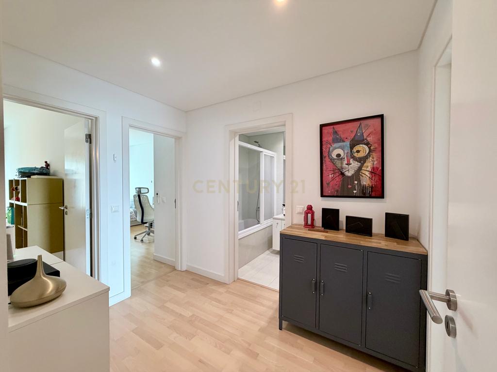 T3 com 187 m² | Oeiras Golf & Residence | Suíte, 3 Varandas e Box para 2 Carros - Image 13
