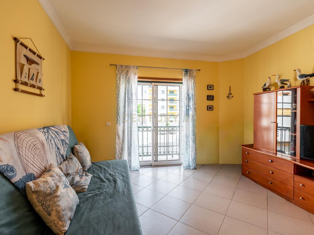 Apartamento T1 em Armação de Pêra | A apenas 2 minutos da praia | Conforto, Localização e excelente Oportunidade de Investimento - Image 10
