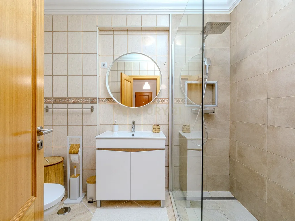 Apartamento T2 | Logradouro | Estacionamento | Olhão - Image 18