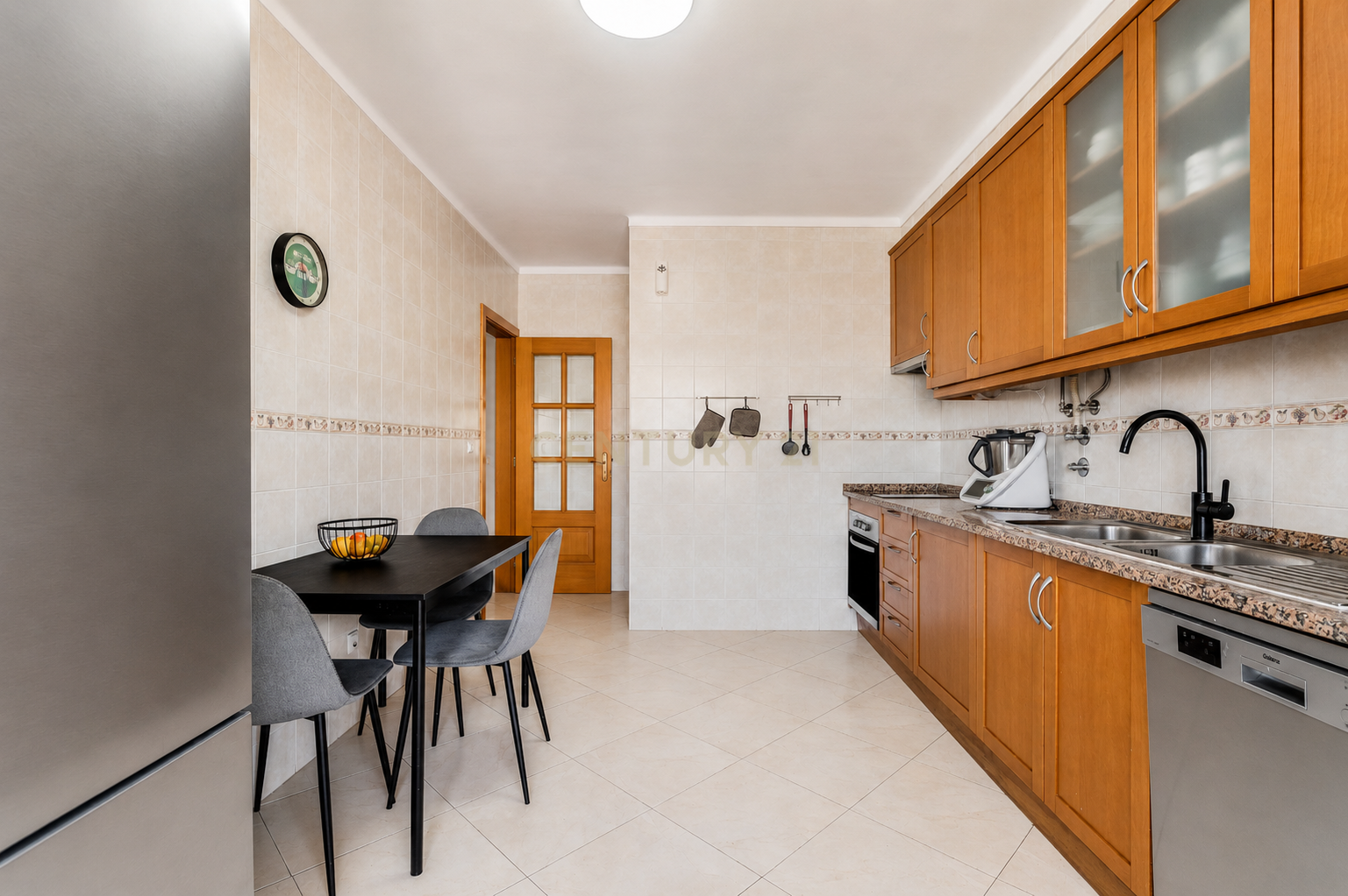 Fotografia 10 de Apartamento T3 | Espaço, Conforto e Localização no Centro de Olhão