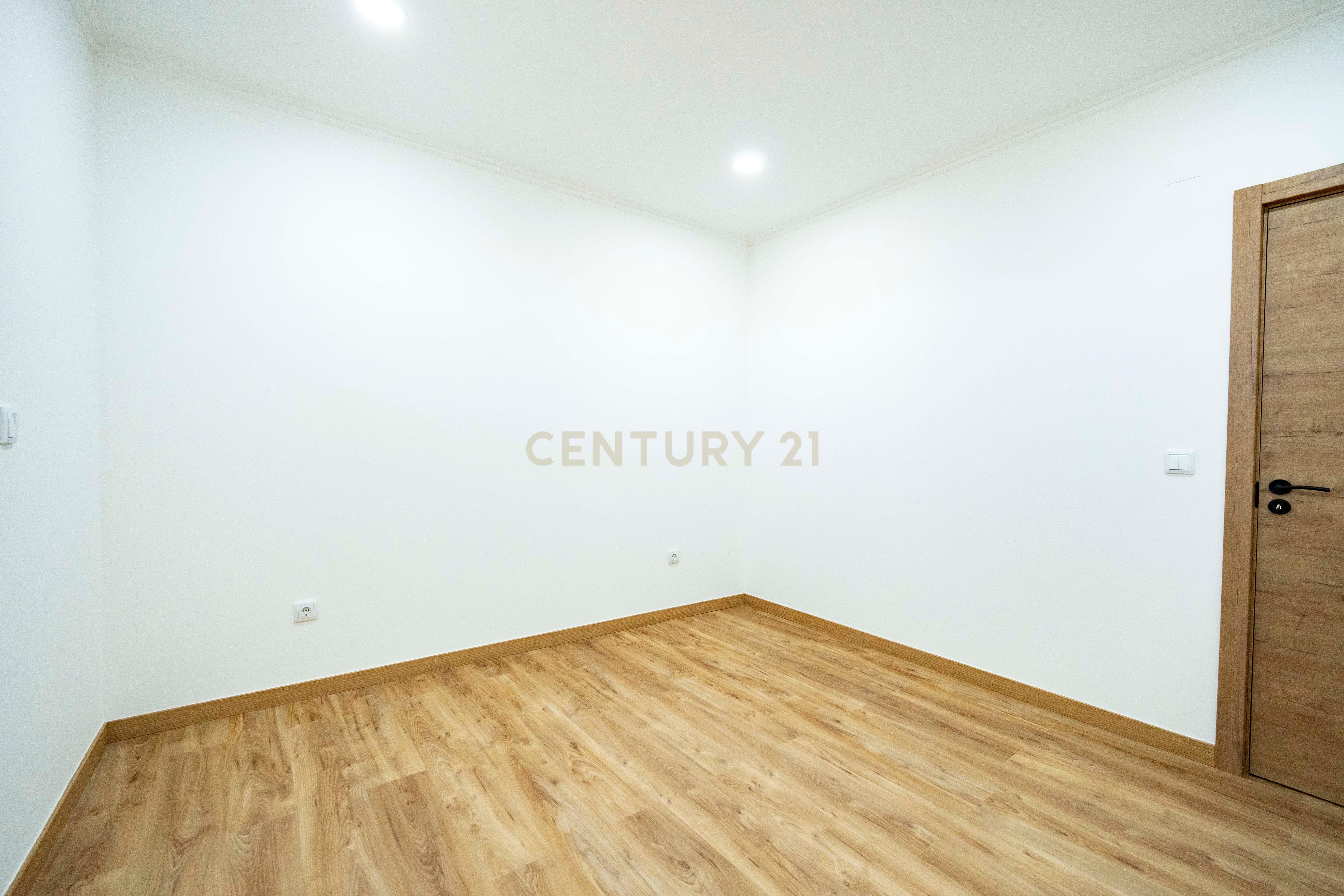 Fotografia 12 de Moradia T3 totalmente remodelada em Azeitada, Benfica do Ribatejo