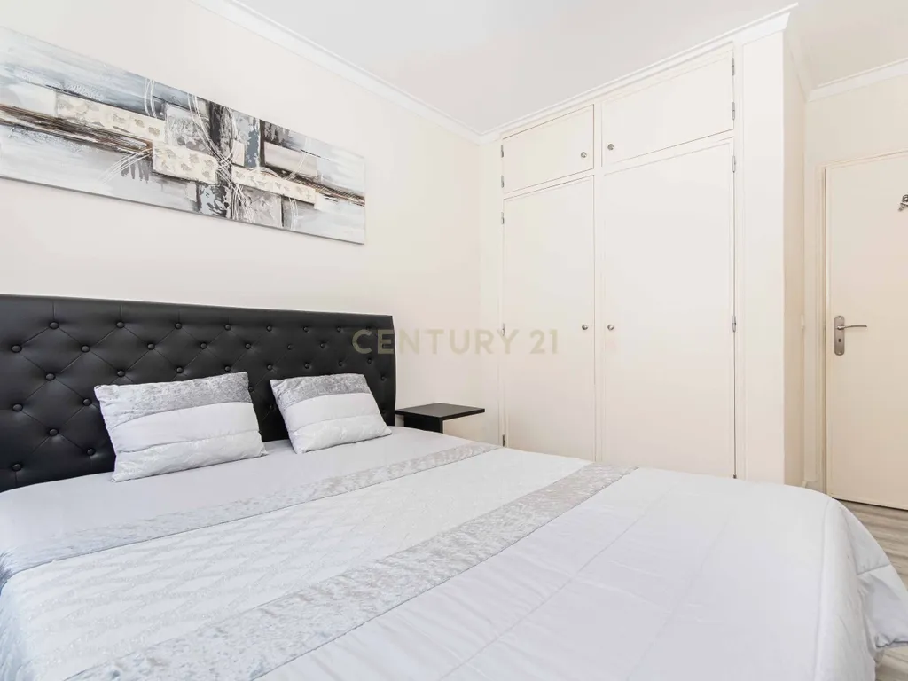 Apartamento T2 Remodelado (Agualva/Cacém) - Image 11