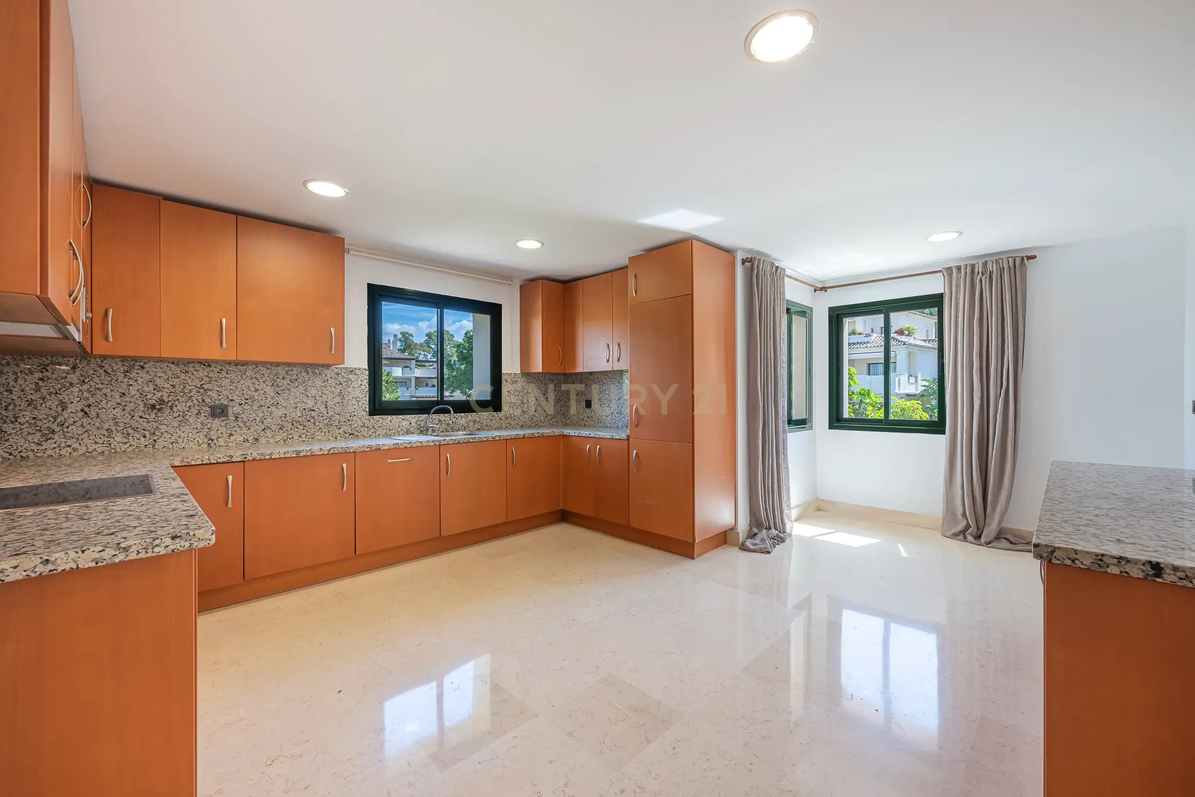 Penthouse de luxo com 4 quartos em Capanes del Golf, Benahavís - Vistas panorâmicas e serviços exclusivos - Image 14