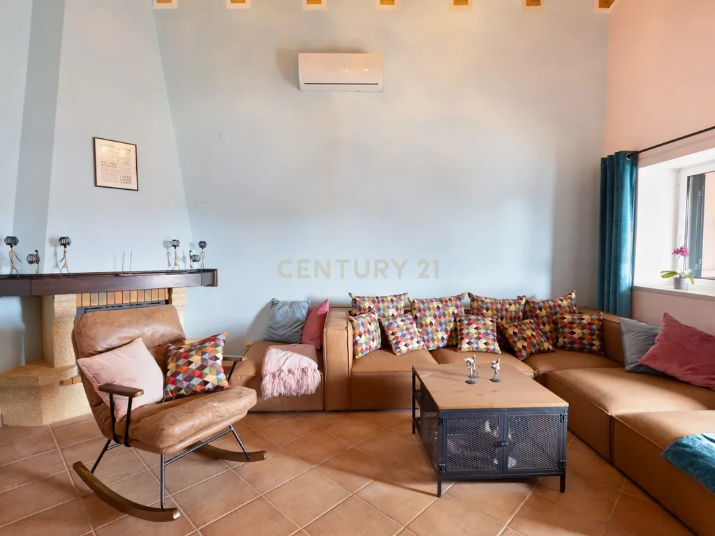 Quinta encantadora com potencial de expansão perto de Albufeira - Image 5