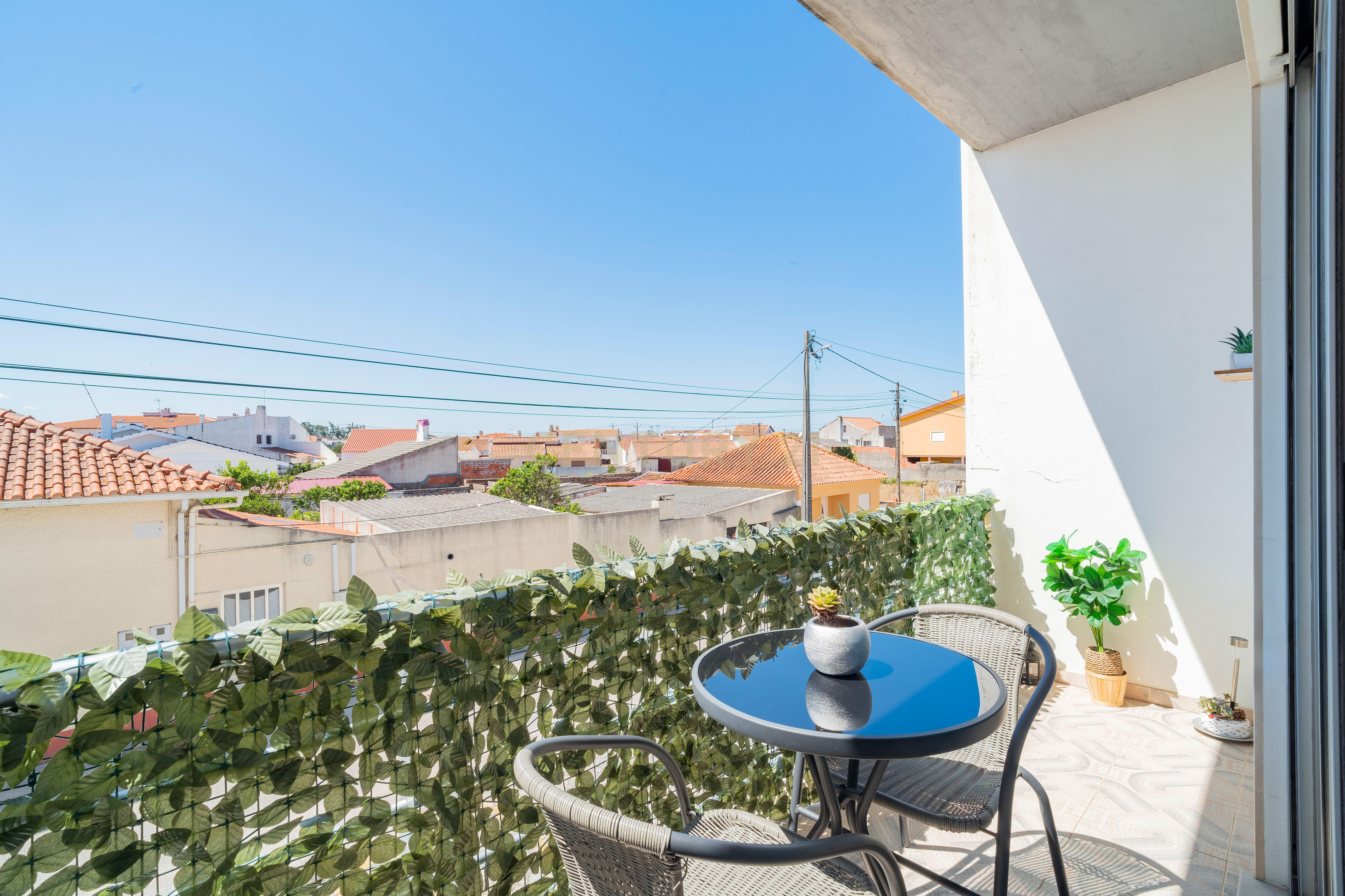 Fotografia 9 de Apartamento T2 com Garagem e Espaço Exterior com Churrasqueira | Vieira de Leiria