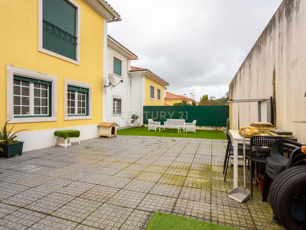 VISITAS SUSPENSAS - T2 com Terraço (95m2) e Piscina em Venda do Pinheiro - Image 32