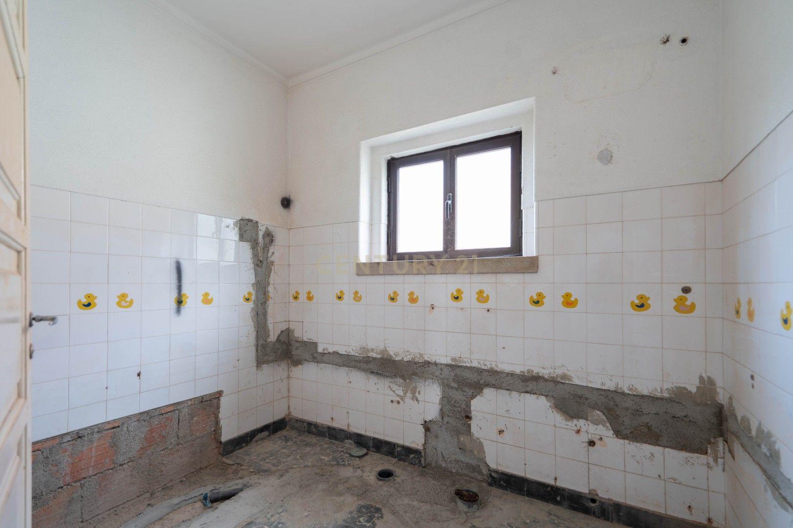Fotografia 8 de Casa de Dois pisos com logradouro