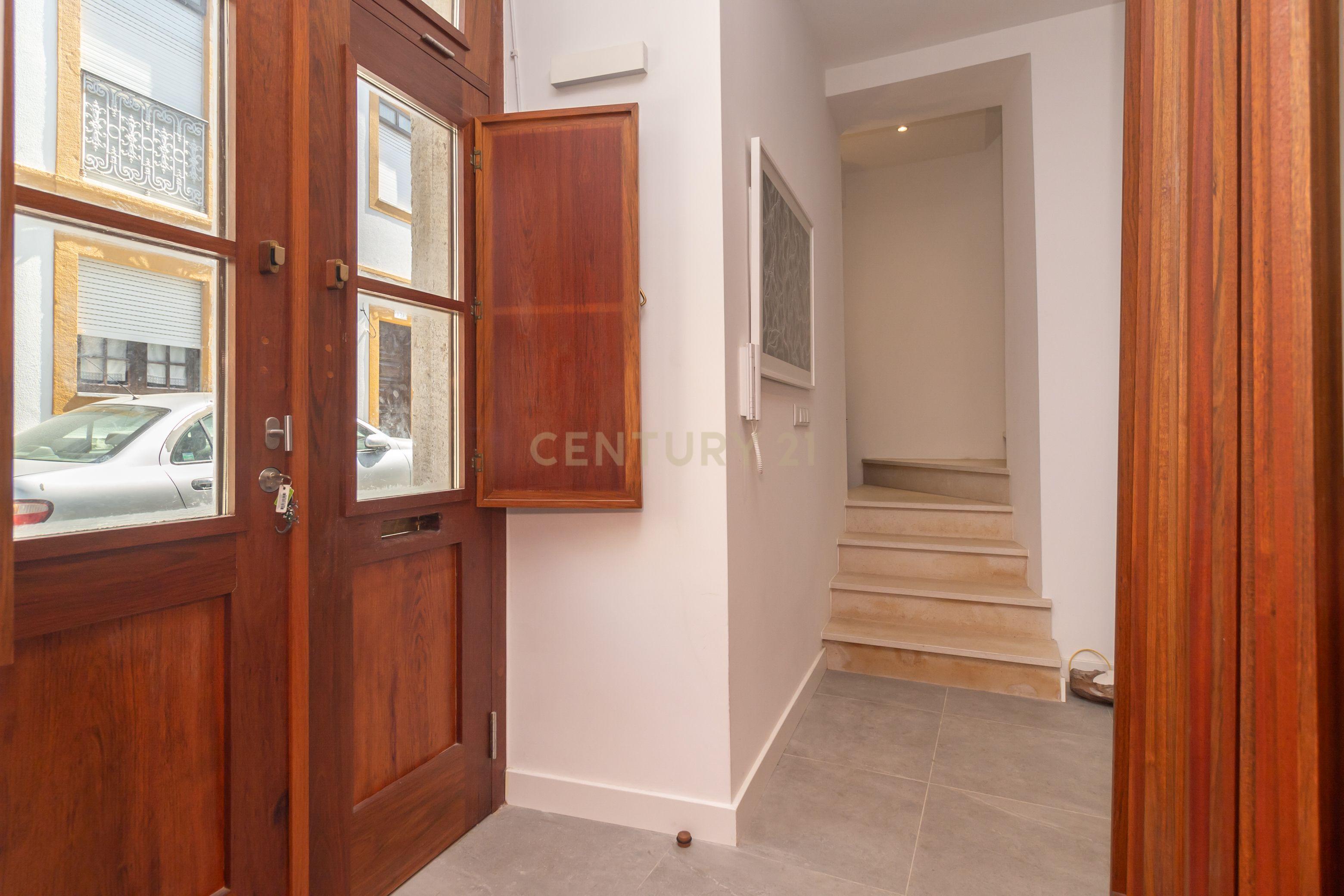 No centro de Palmela, uma casa com historia! - Image 6