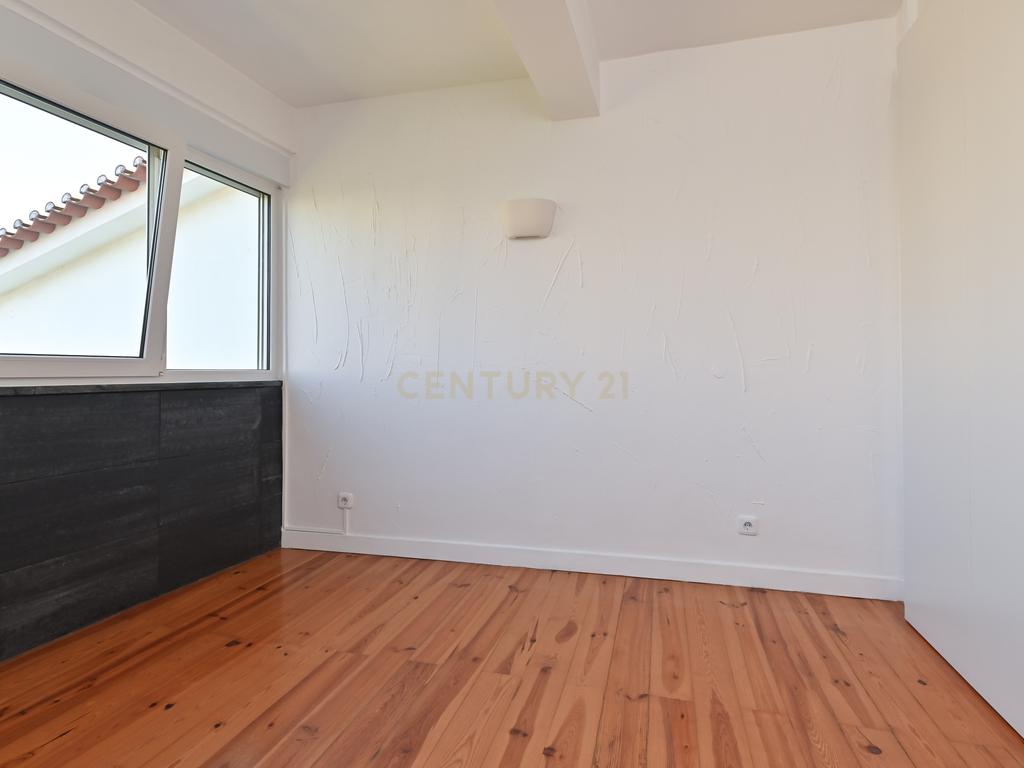 T2 - Carcavelos (Cascais) - Totalmente remodelado e equipado - Image 6
