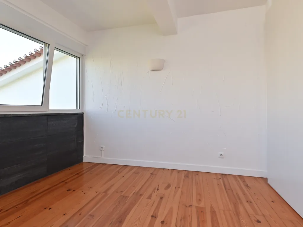 T2 - Carcavelos (Cascais) - Totalmente remodelado e equipado - Image 6