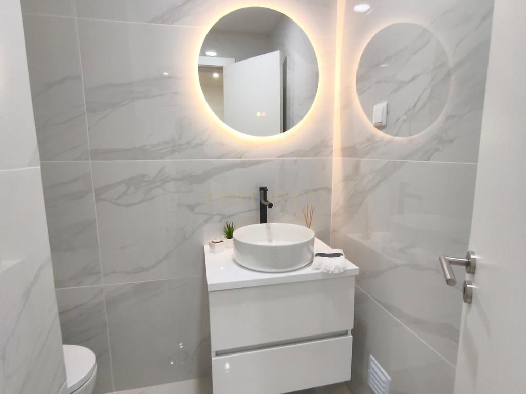 Apartamento T3 com Suíte, Varandas e Excelentes Acabamentos - Image 9