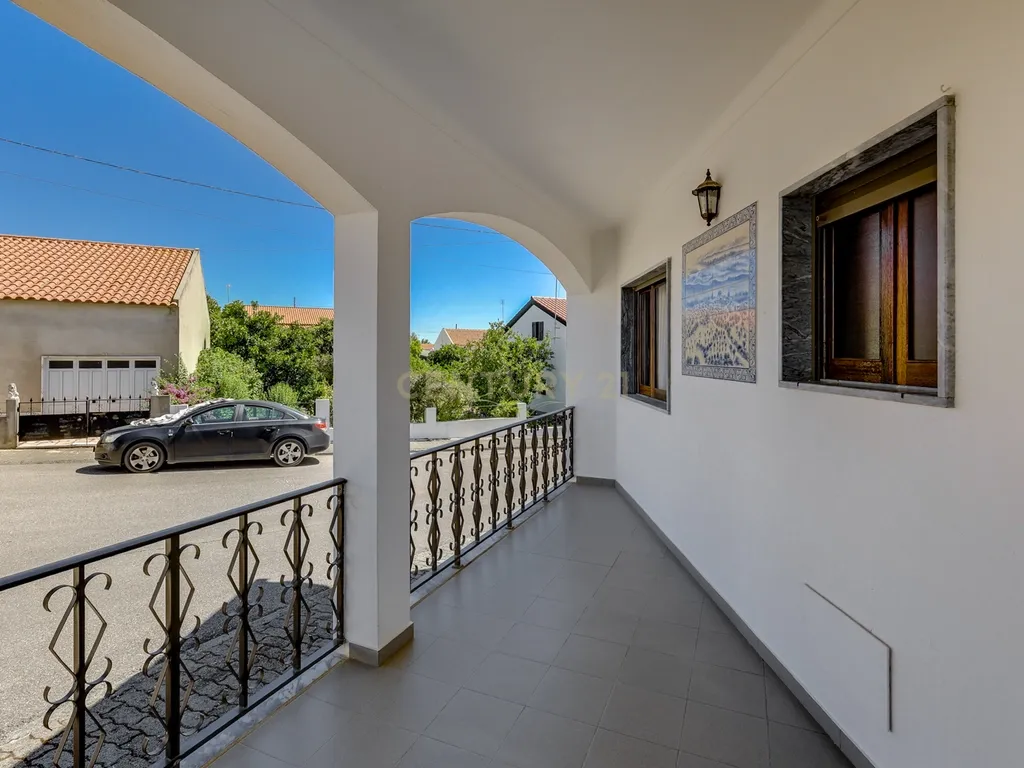 Moradia T8 de 288 m² no Centro de Montargil – Junto à Barragem - Image 33