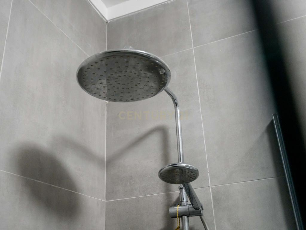 Apartamento T2 Parcialmente Remodelado em Portimão - Image 13