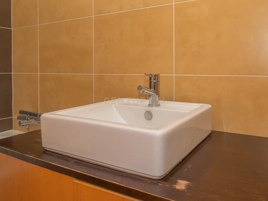 Apartamento T3 com Duas Varandas e Dois Lugares de Estacionamento, na Vila Serena, Pinhal Novo - Image 31