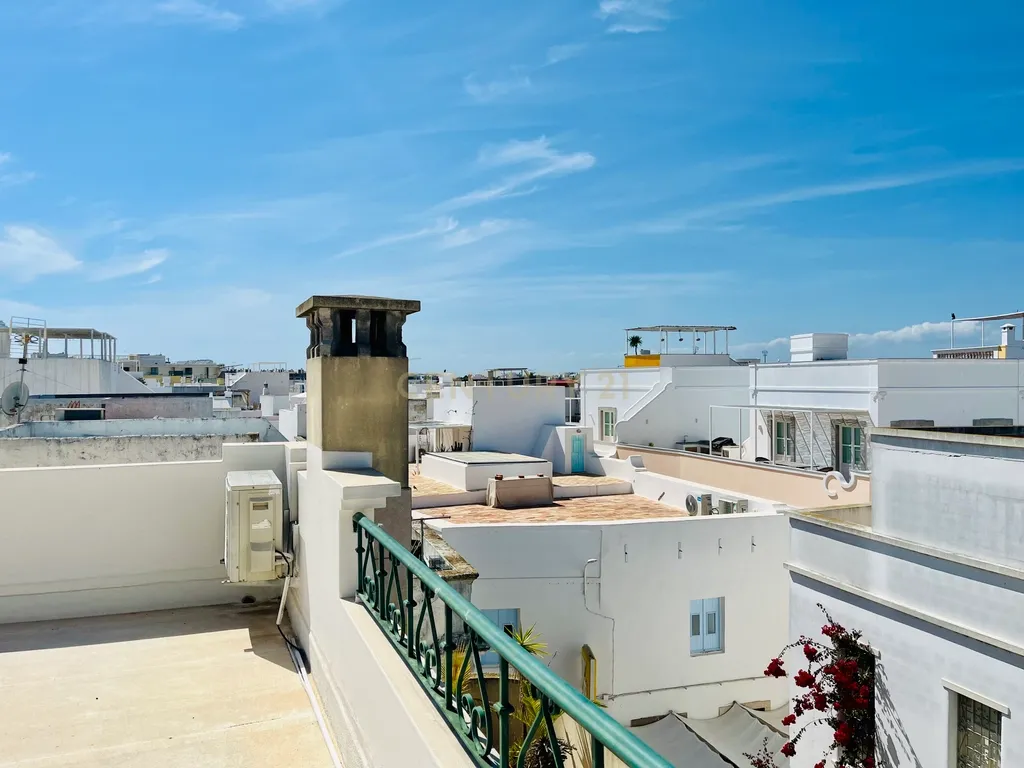 Apartamento T3 na Baixa de Olhão – Localização privilegiada junto à Praça da Floripes e Mercados Municipais - Image 32