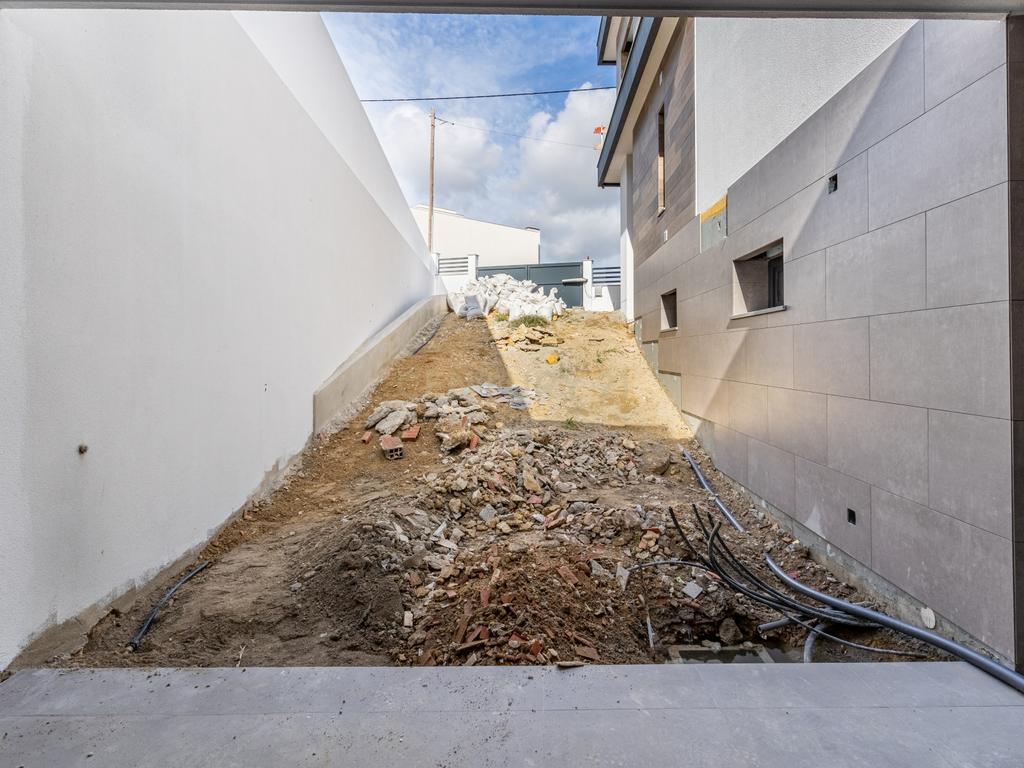 Moradia de luxo V5 no Bairro do Barreiro, Santa Iria da Azóia - Image 44