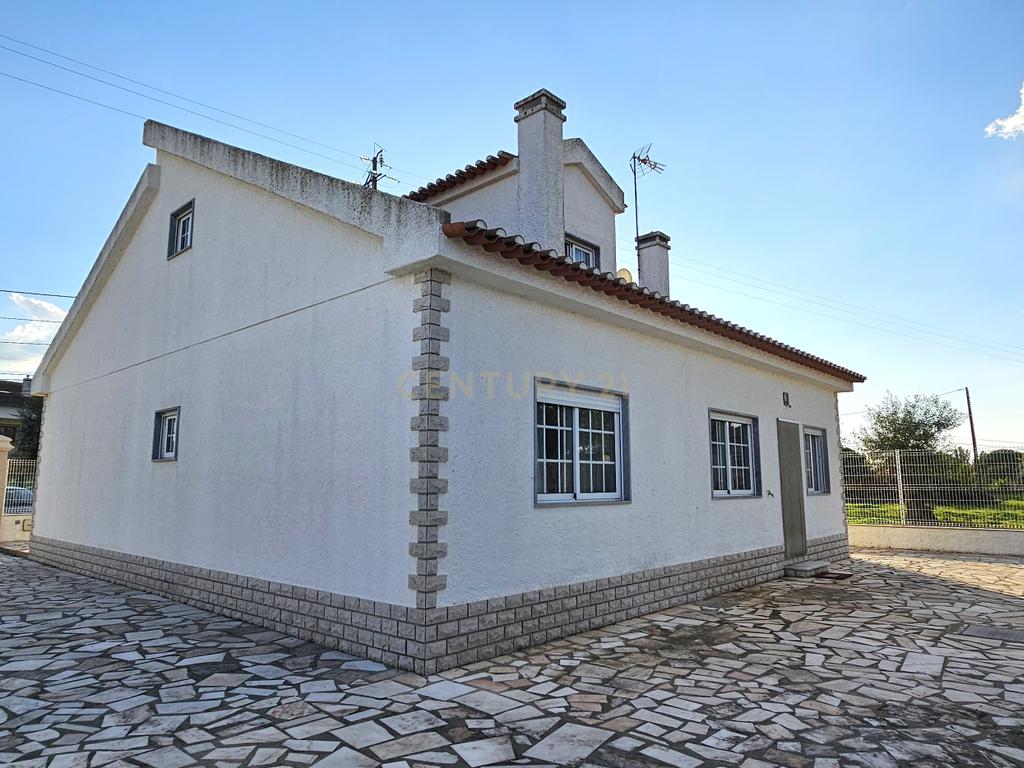 Vila T2+2 em Vendas Novas - Image 37