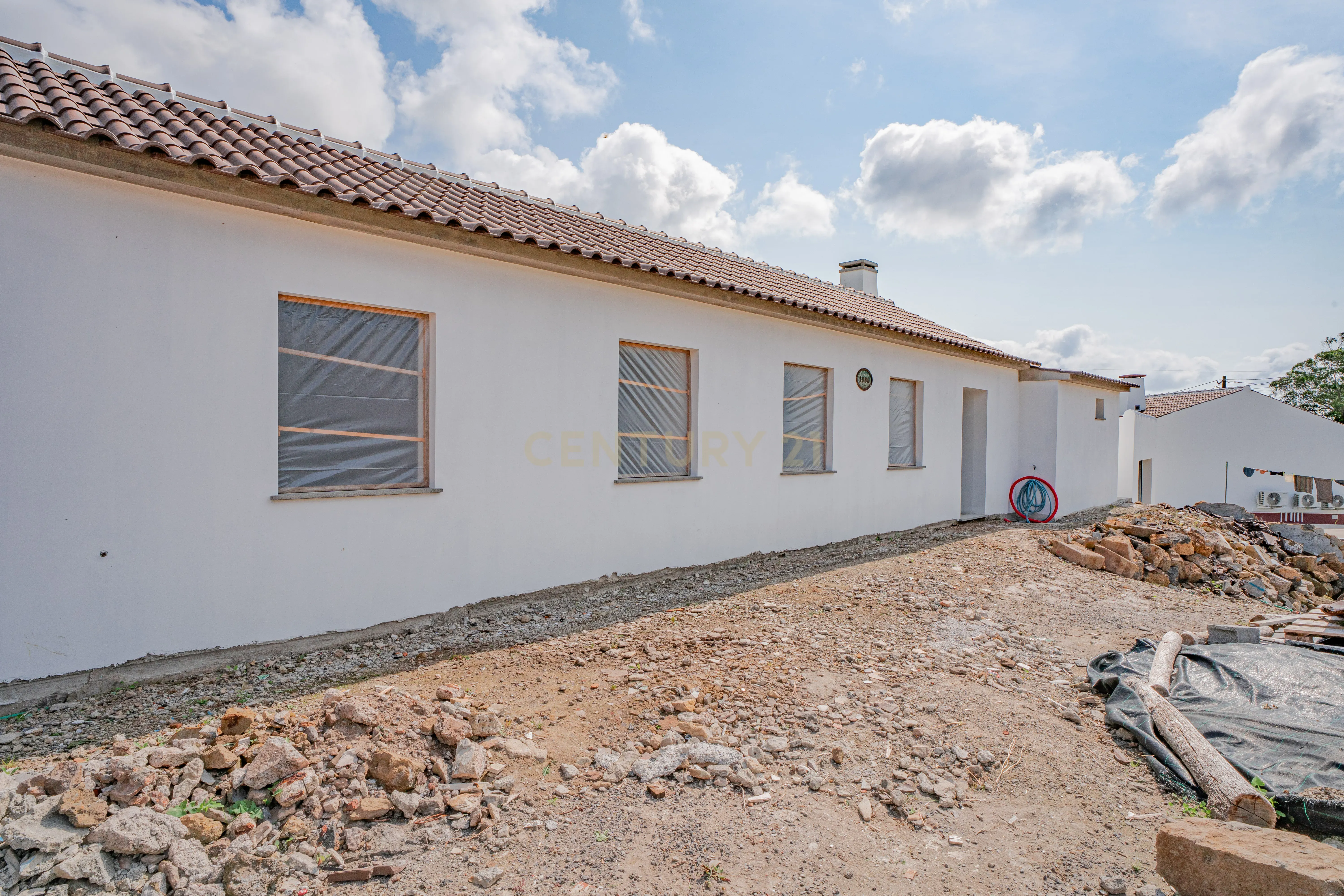 Fotografia 9 de Moradia em fase de renovação na Vila de São Sebastião