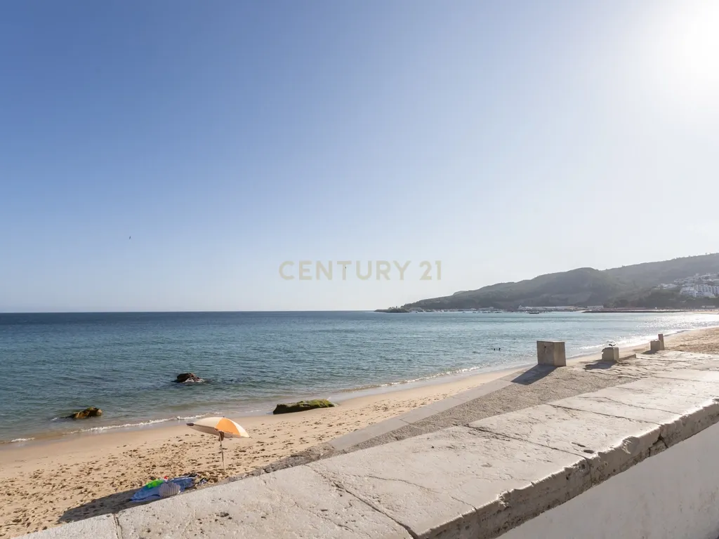 Apartamento T2 no centro de Sesimbra, a poucos passos da praia - Image 16