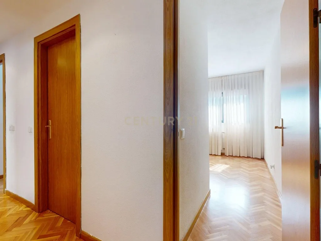 Moderno Apartamento T4 em San Fernando de Henares, Madrid - Image 26