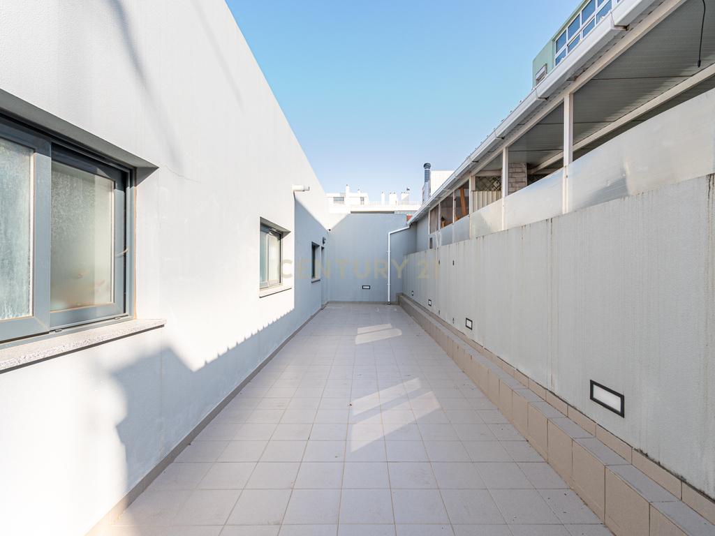 🎯 Oportunidade Única no Centro de Loures! - Image 61