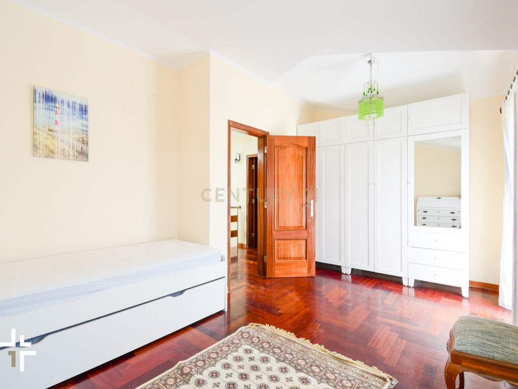 Moradia T2 com Jardim e Alpendres Exclusivos | São Pedro do Estoril - Image 38