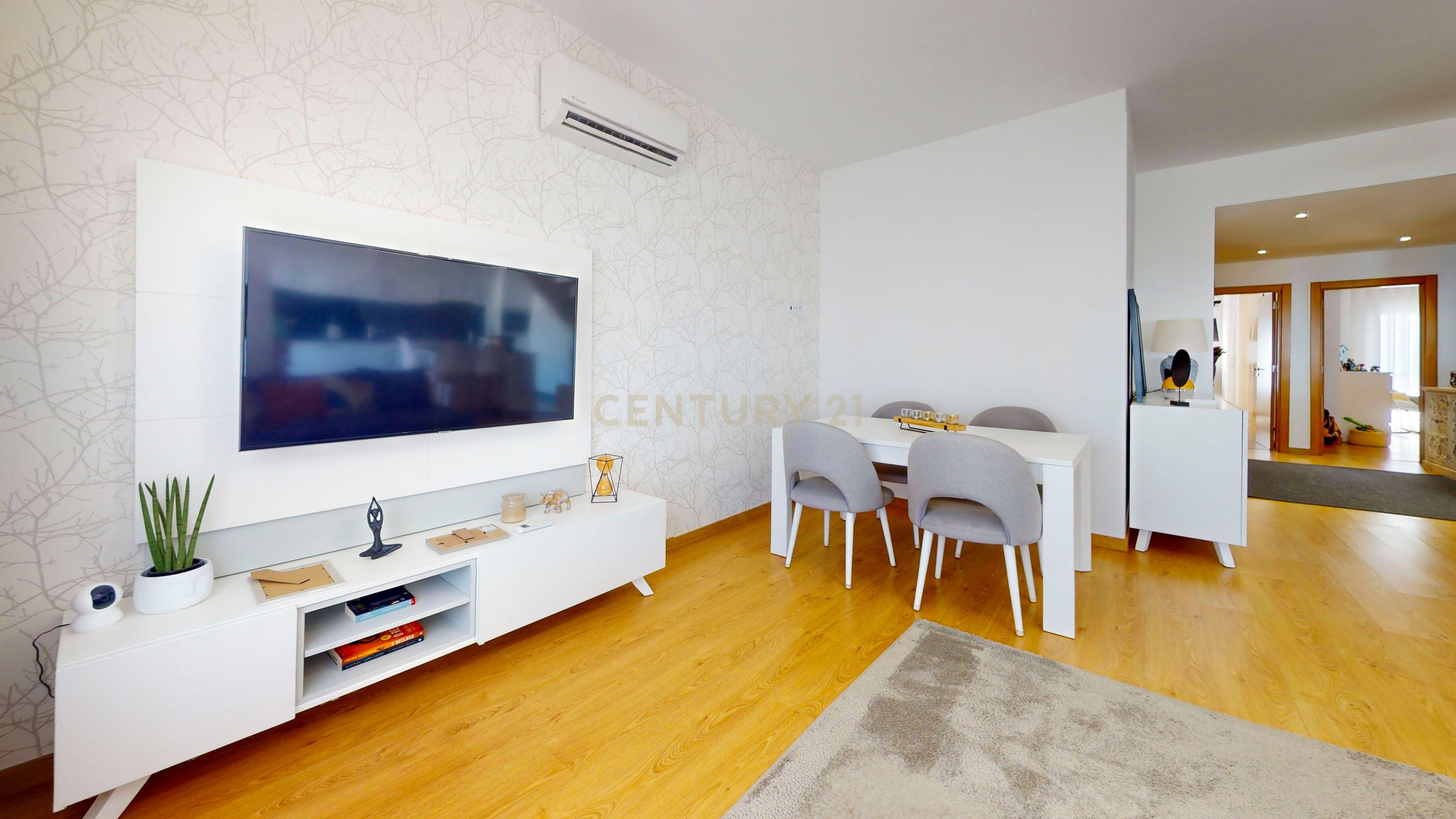Fotografia 4 de Apartamento T2+1 Exclusivo com Mezanine - onde a tranquilidade e acessibilidade a lisboa se conjugam