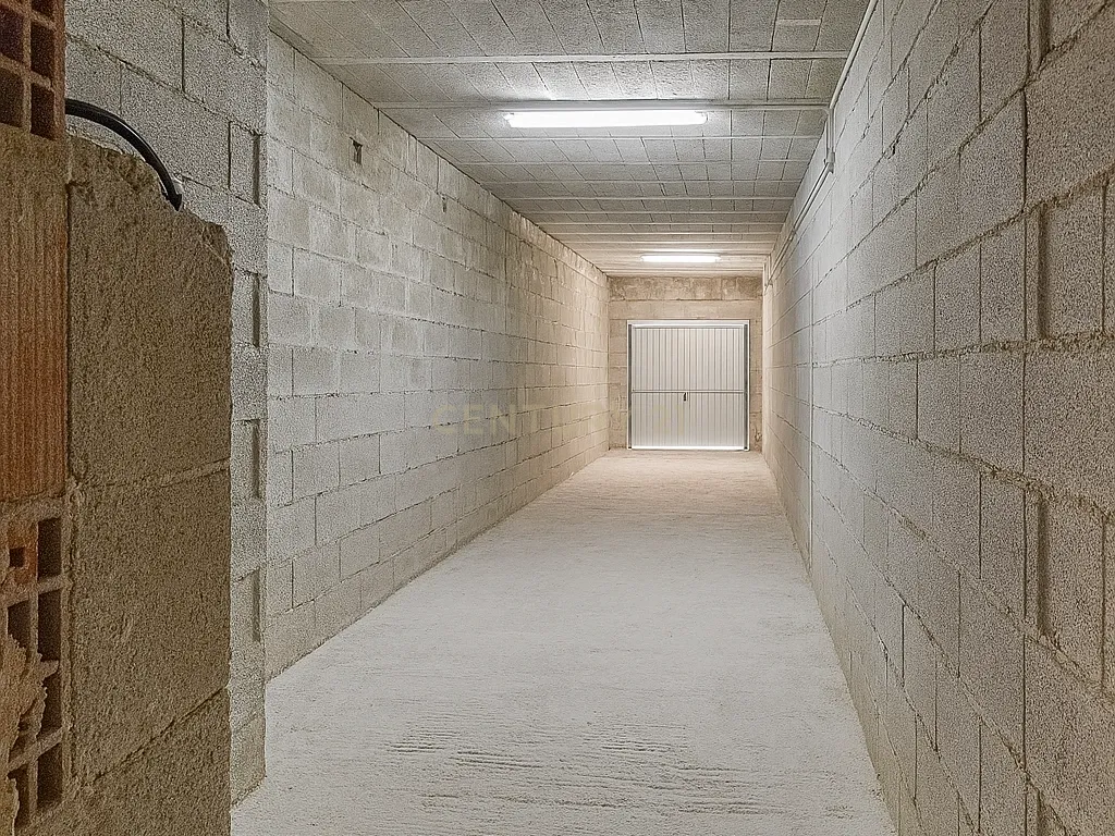 - Image 37
