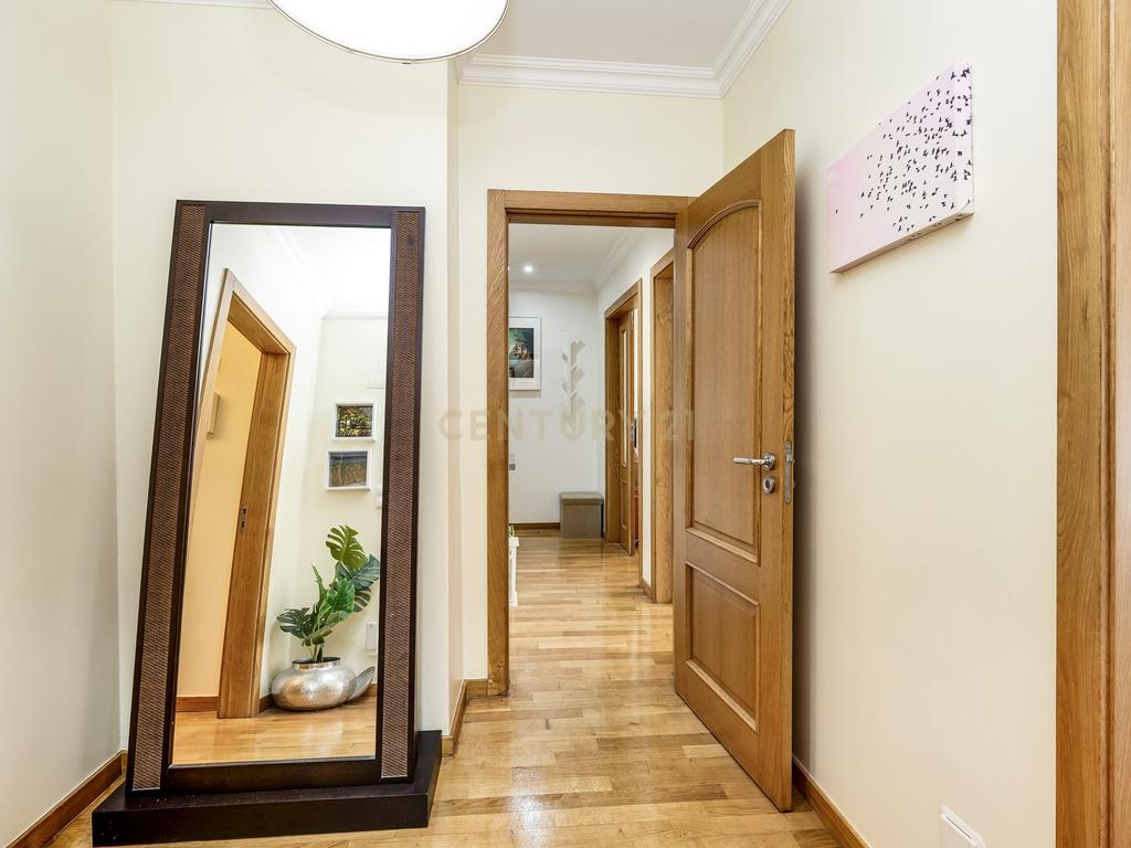 Apartamento T2 para Arrendamento | Urbanização do Neudel, Amadora - Image 14