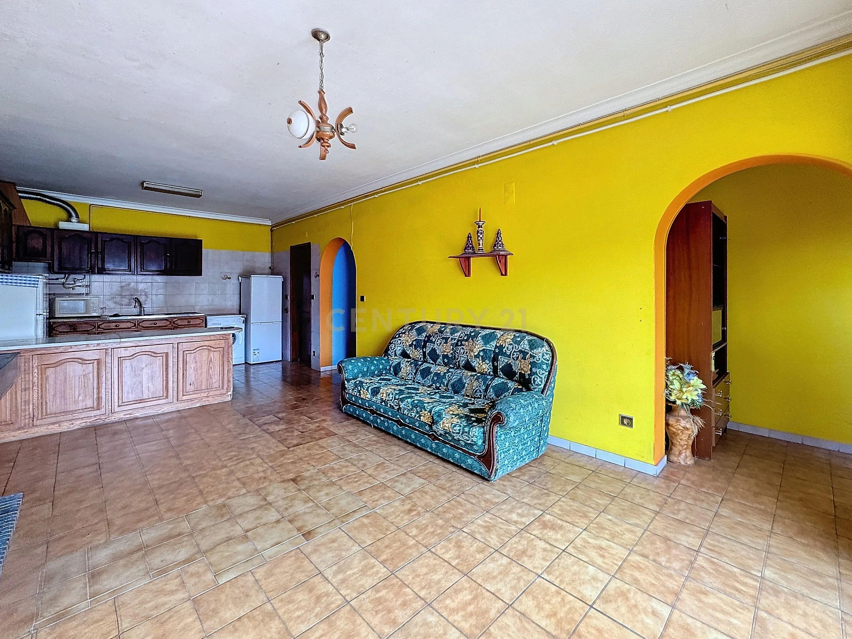 Fotografia 6 de Apartamento T2  - Arrendamento - Bem localizado na Nazaré