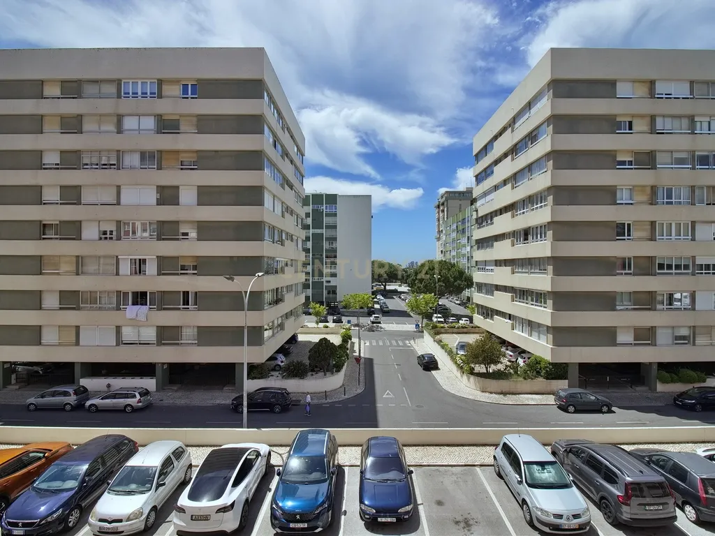 Apartamento T2 na Quinta do Marquês, Oeiras - Image 13