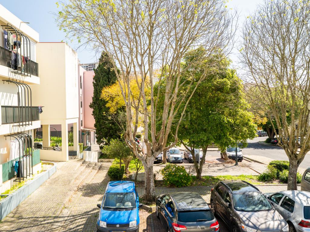 Moradia T3 – Caselas - Restelo - Image 61