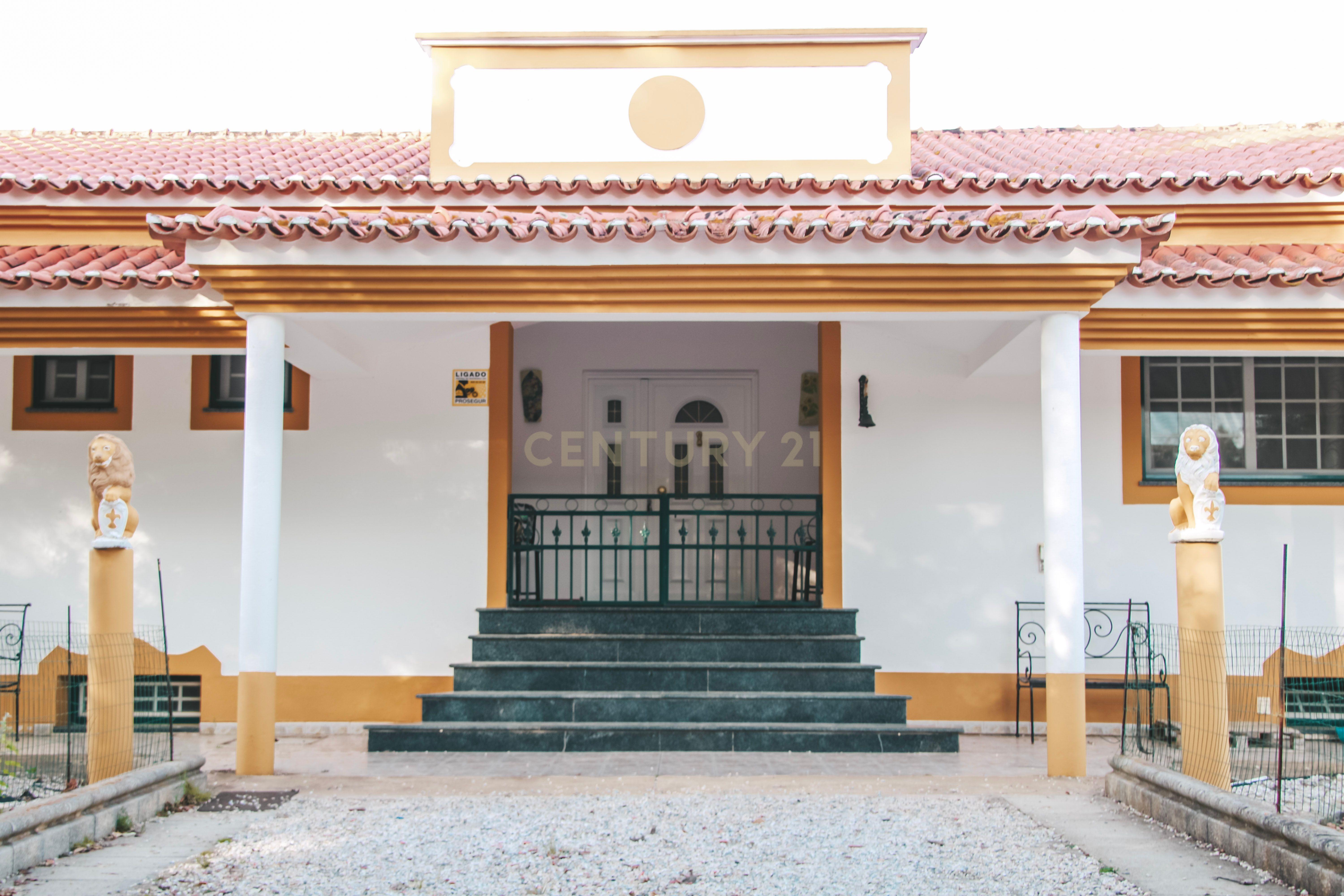 Quinta com moradia, 2,3 hectares, autonomia energética e hídrica em Elvas
