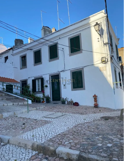 Apartamento T2 no Centro Histórico de Alcácer do Sal – Conforto e Charme à Beira do Sado - Image 3