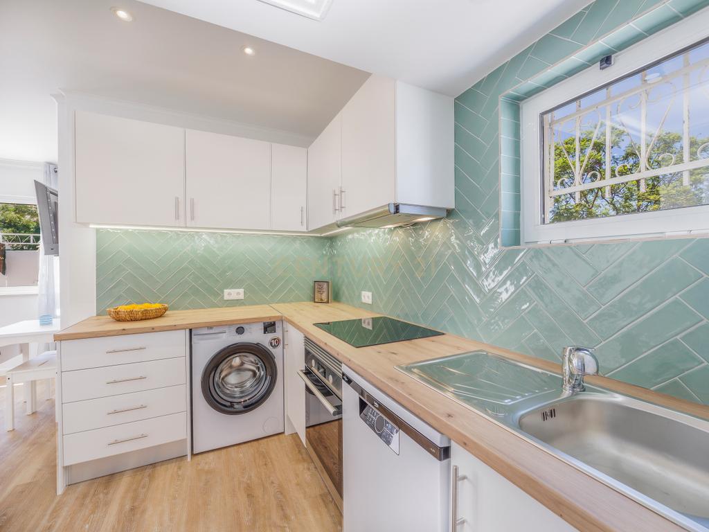 Apartamento Renovado T1 em Quarteira, Loulé - Oportunidade Única! - Image 7