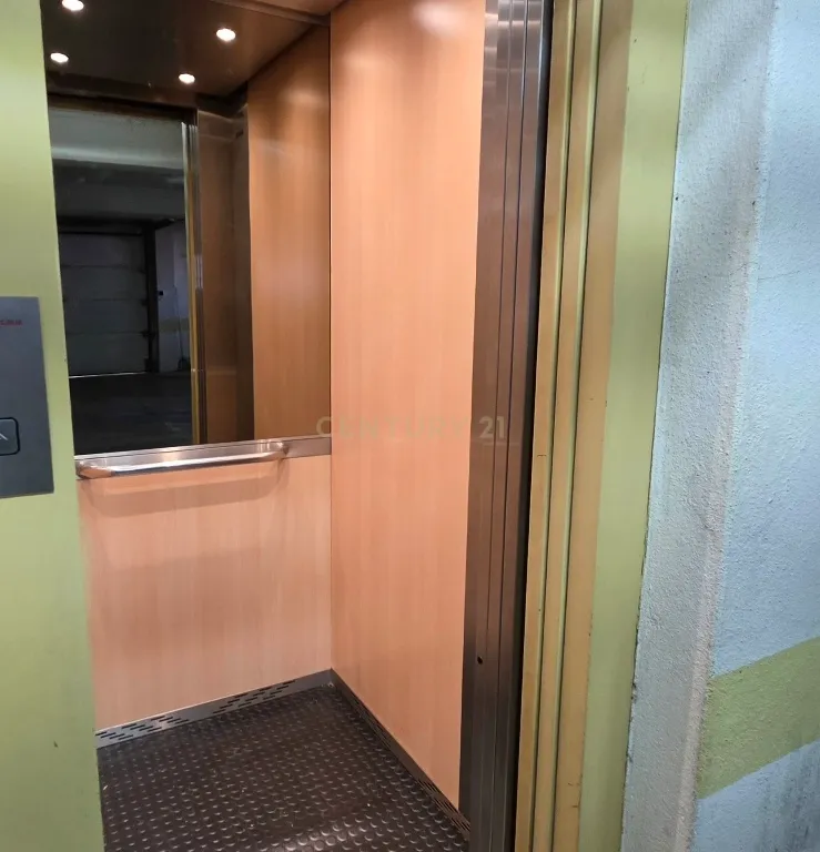 Excelente apartamento T2 com parqueamento - Image 2