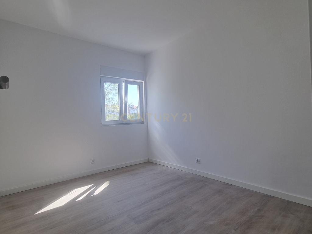 Apartamento Renovado T3 na Torre, Cascais - Image 13