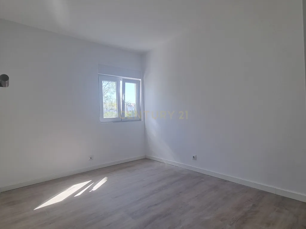 Apartamento Renovado T3 na Torre, Cascais - Image 13