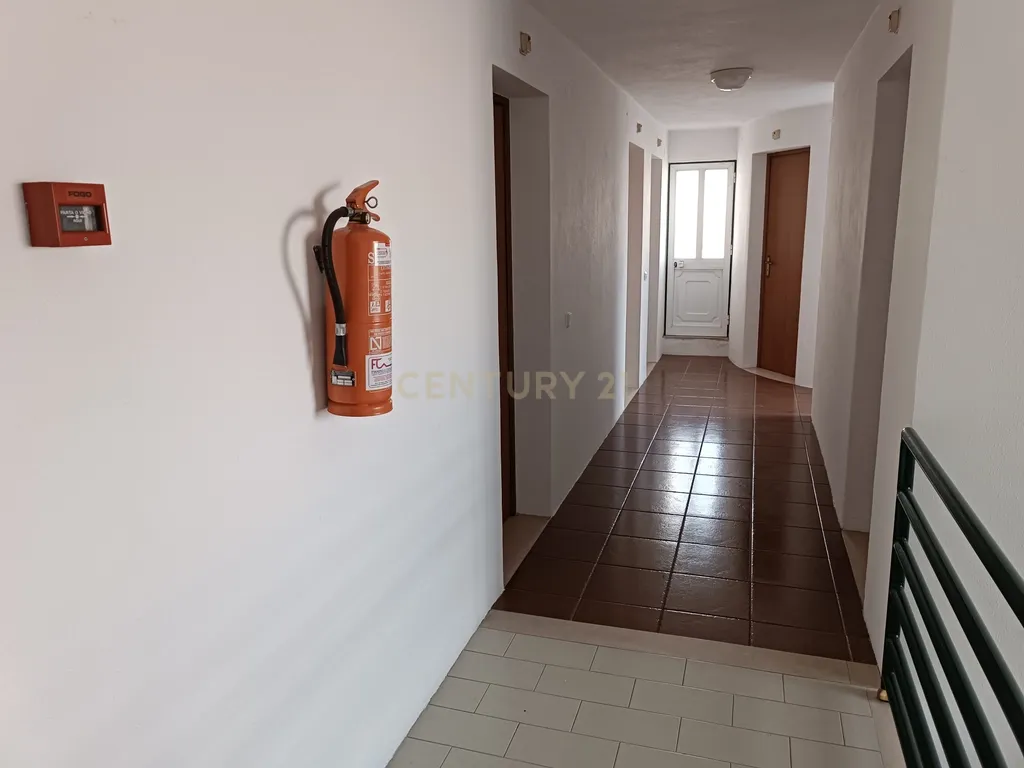 Apartamento T3 com 115 m² em Fazendas de Almeirim, concelho de Almeirim, distrito de Santarém. Apartamento localizado no 2. º andar de um edifício sem elevador. - Image 30
